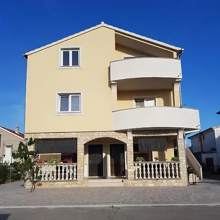 L+h * Vodice